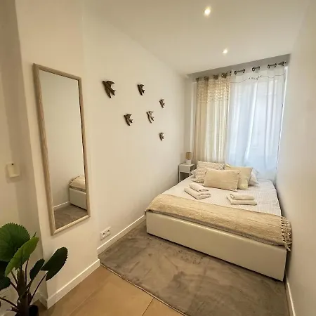 Apartment Center Perfect 3 Bedroom *