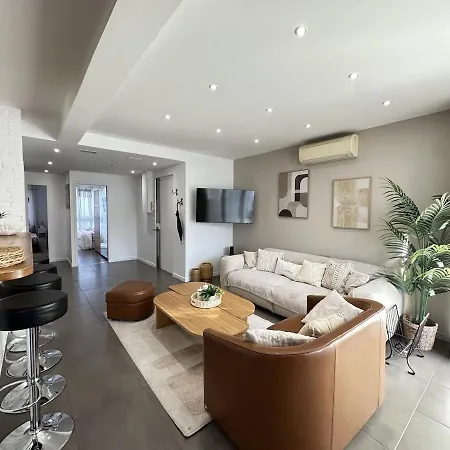 Center Perfect 3 Bedroom *