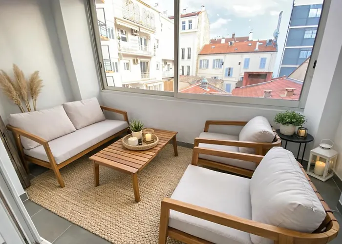 Center Perfect 3 Bedroom *